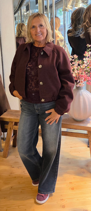 Wide leg dark blue jeans